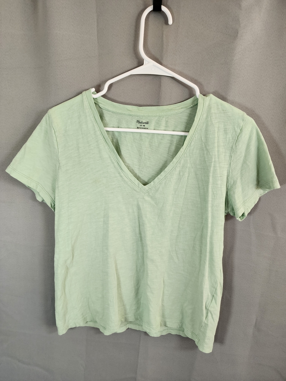 Madewell Women's V-Neck T-Shirt in Light Green